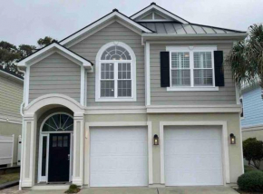 Once Upon A Tide, minutes to beach prime location!